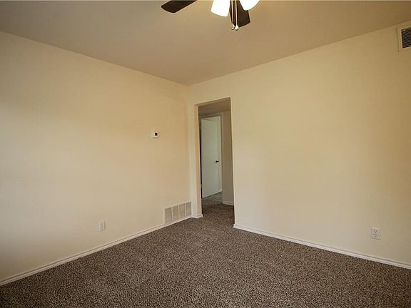 4th image of 2514 Wicker Ave