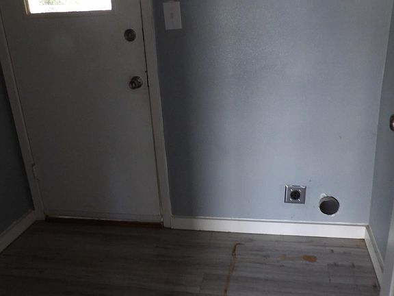 5th image of 908 W Paschal St