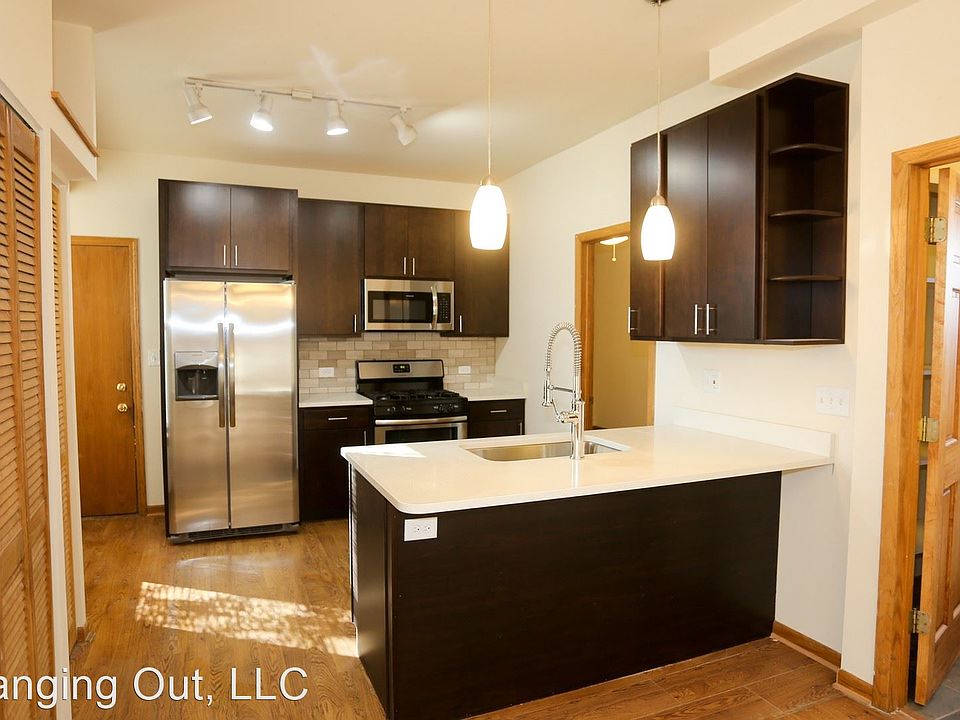 1st image of 1435 W Blackhawk St APT 3F
