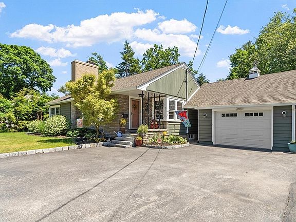 2nd image of 3 Chandler Rd