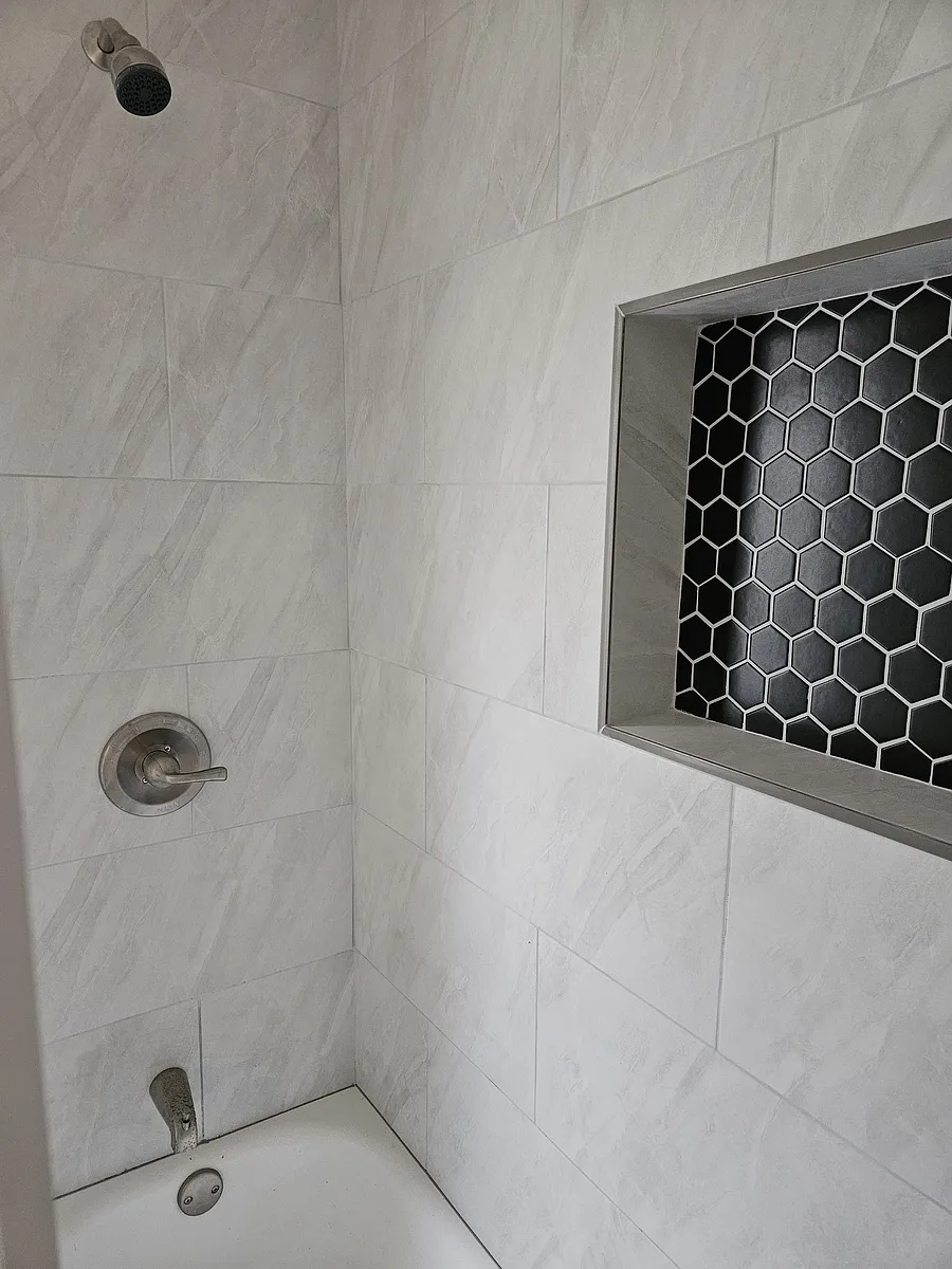 Shower - 5220 S Linder Ave #1