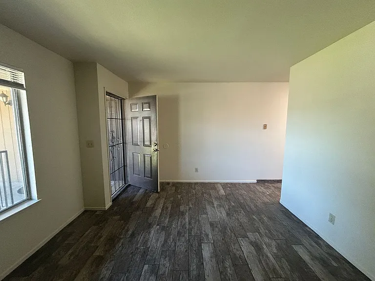 104 S Parsons Ave #E — Photo 12