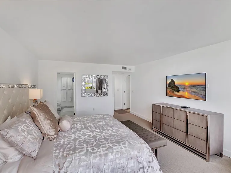 2 Grove Isle Dr #B706 — Photo 11