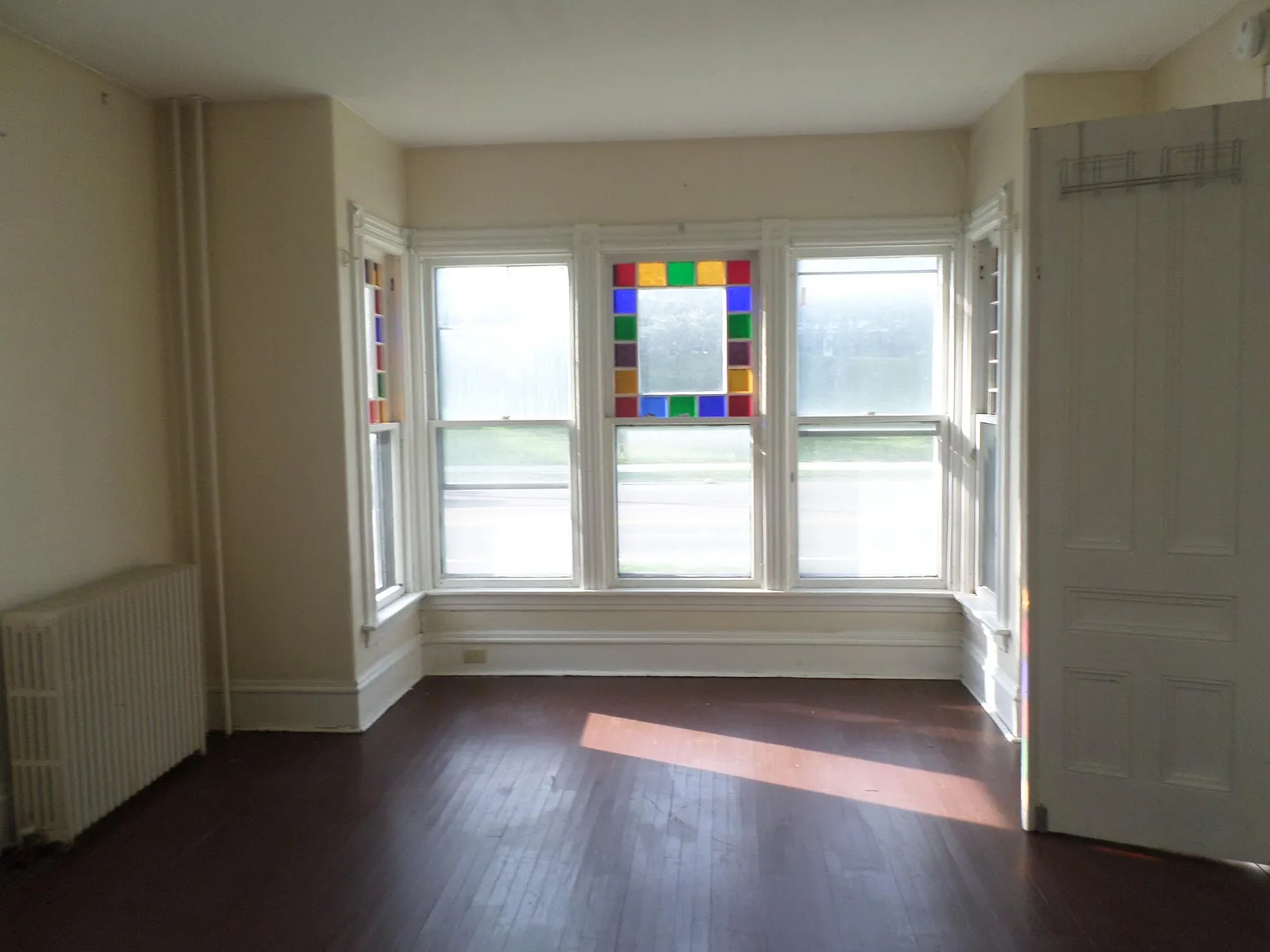 4 bed, 1200 sqft, $3,500 — Photo 2