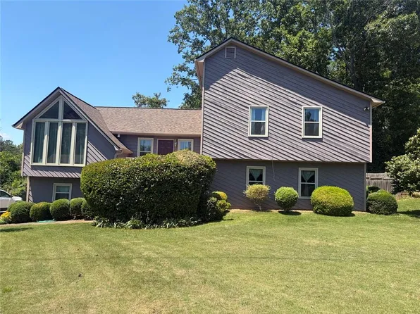 2315 Saint James Ct, Marietta, GA 30066