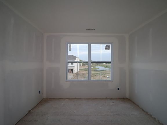 3rd image of 10650 Oak Bend Blvd