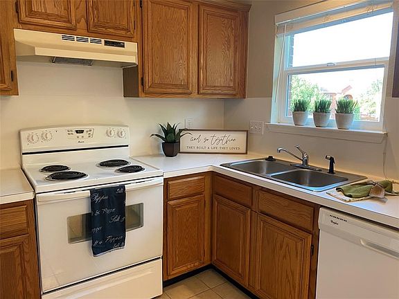 4th image of 1804 Cactus Cir