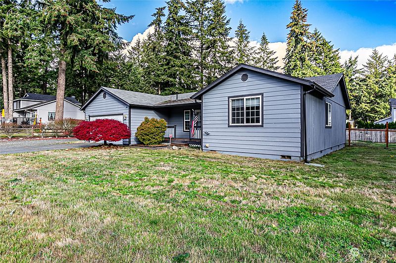 5th image of 604 Nieland Loop SE