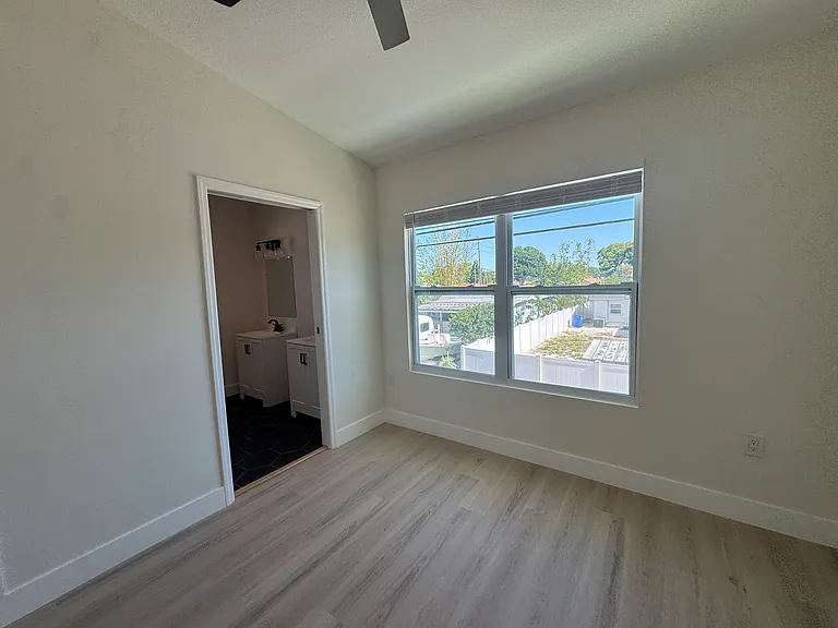 791 48th Ave N #1/2 — Photo 16