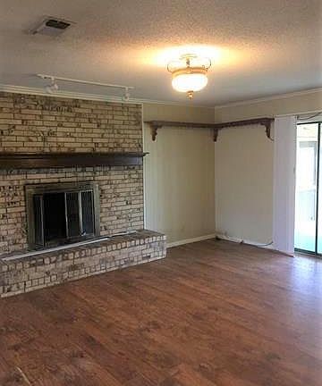 3rd image of 1230 Meadowlark Ln