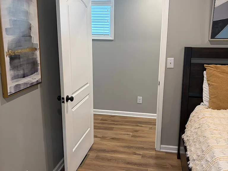423 E Brandeis Ave — Photo 11
