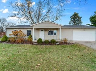 7010 Donna Dr, Middleton, WI 53562