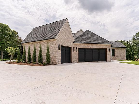 2nd image of 3005 Bee Hive Way