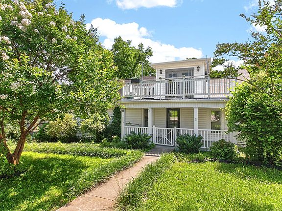 2nd image of 3008 Lakeshore Dr