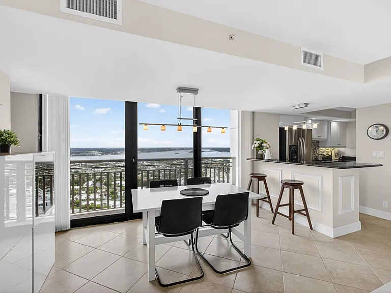 3000 N Ocean Dr — Photo 16