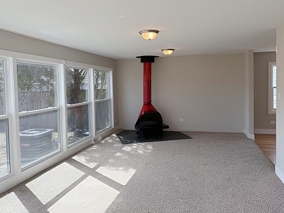 4th image of 2052 Collett Ln