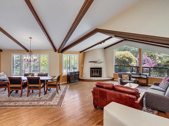 5th image of 619 Scotland Drive