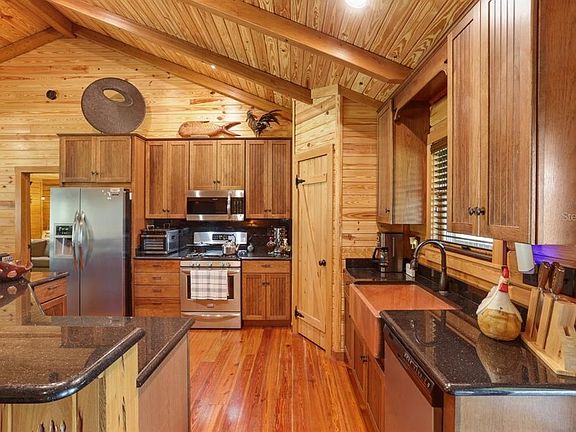 12th image of this home