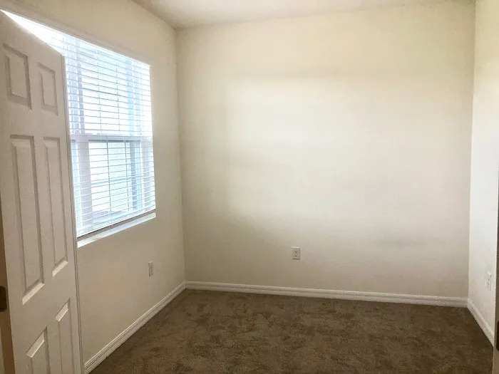 3 bed, 2.0 bath, 1793 sqft, $1,800 — Photo 4