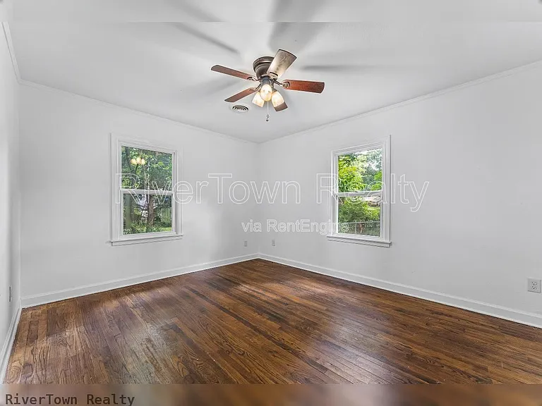 810 Indian Dr — Photo 12