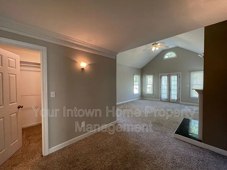 1207 Oglethorpe Ave — Photo 32