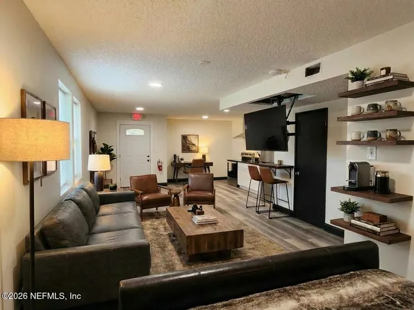 6126 Atlantic Blvd, Jacksonville, FL 32211