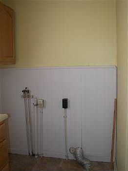 3rd image of 1423 Reynolds St