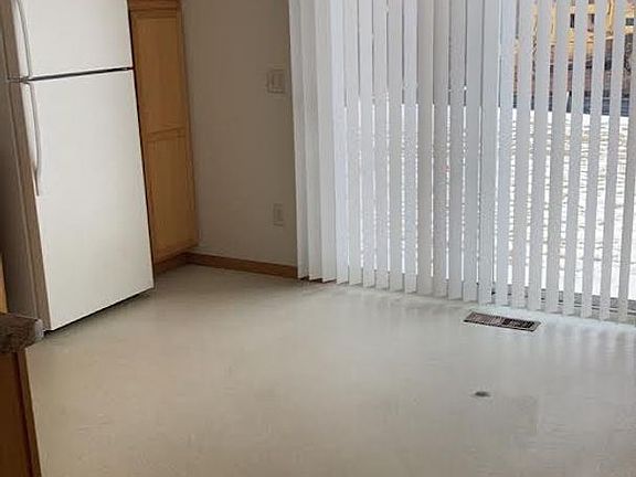 5th image of 2319 S Terrace St