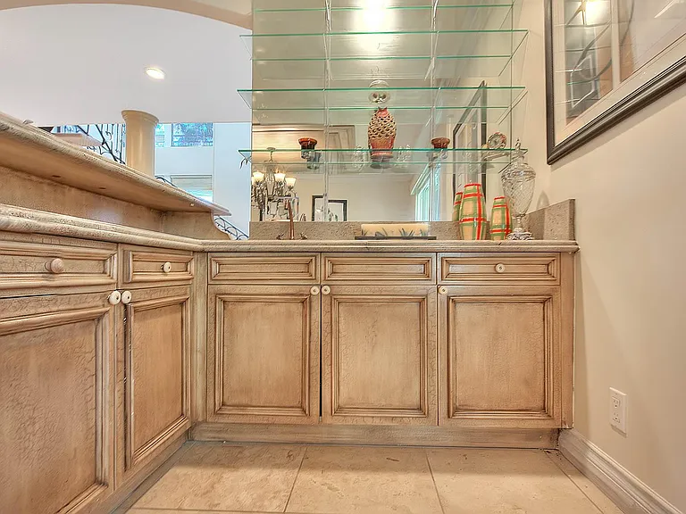 3800 Weatherly Cir — Photo 16