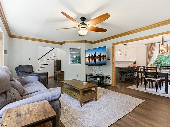 4th image of 858 Cliffside Dr