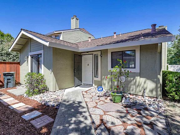 3rd image of 7638 Arbor Creek Cir