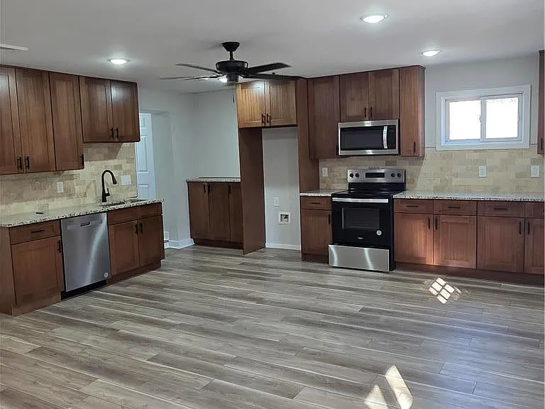 2268 Easton Rd — Photo 2