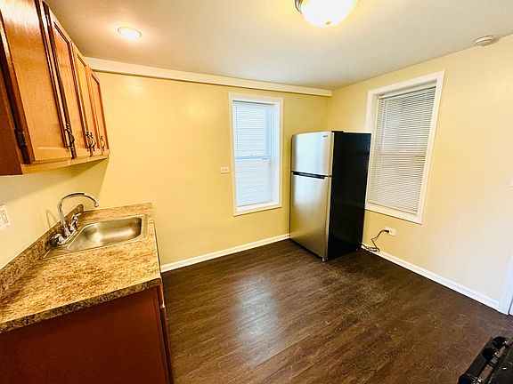 4th image of 4140 S Campbell Ave #G