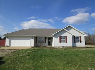 20655 Blackberry Ln, Crocker, MO 65452
