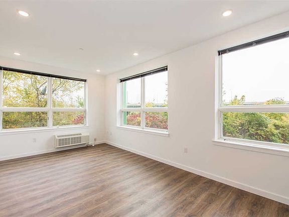 5th image of 121 Garrabrandt St #409