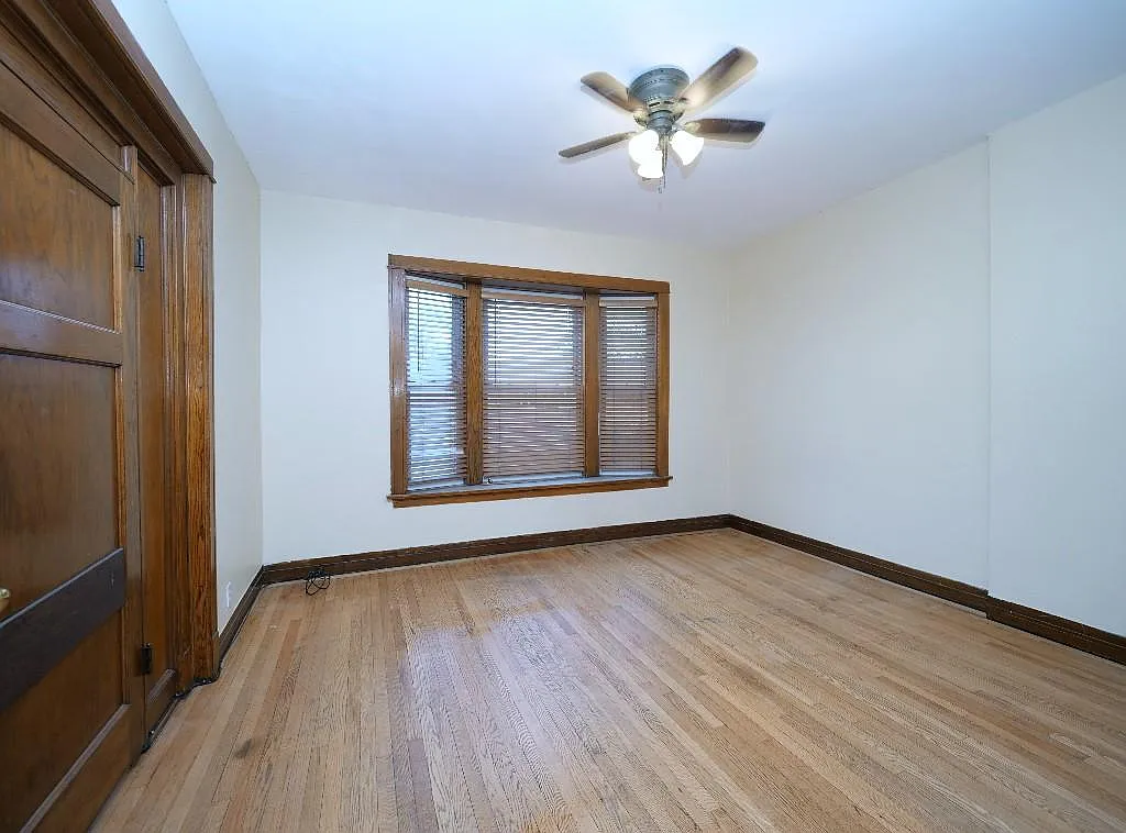 2 bed, 1400 sqft, $1,600 — Photo 4