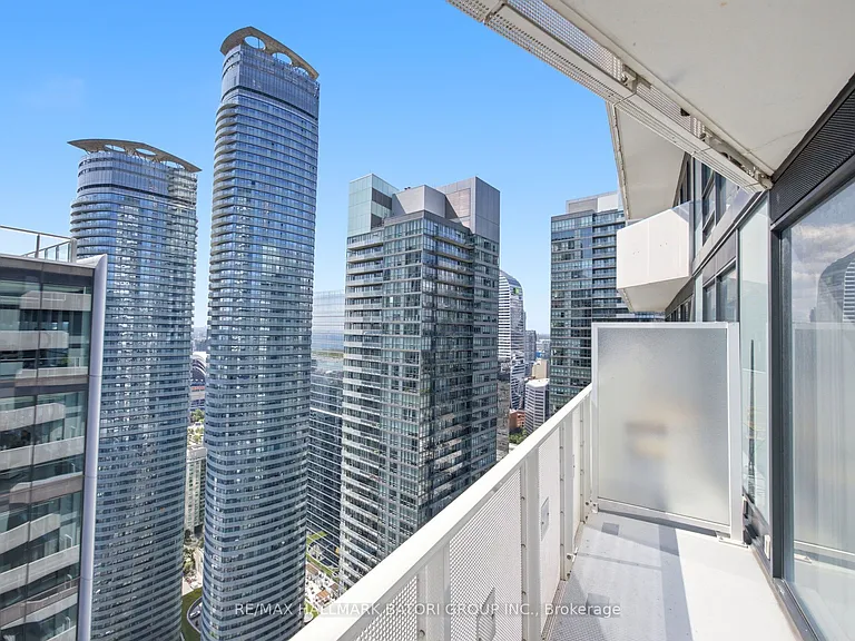100 Harbour St #4611 — Photo 19