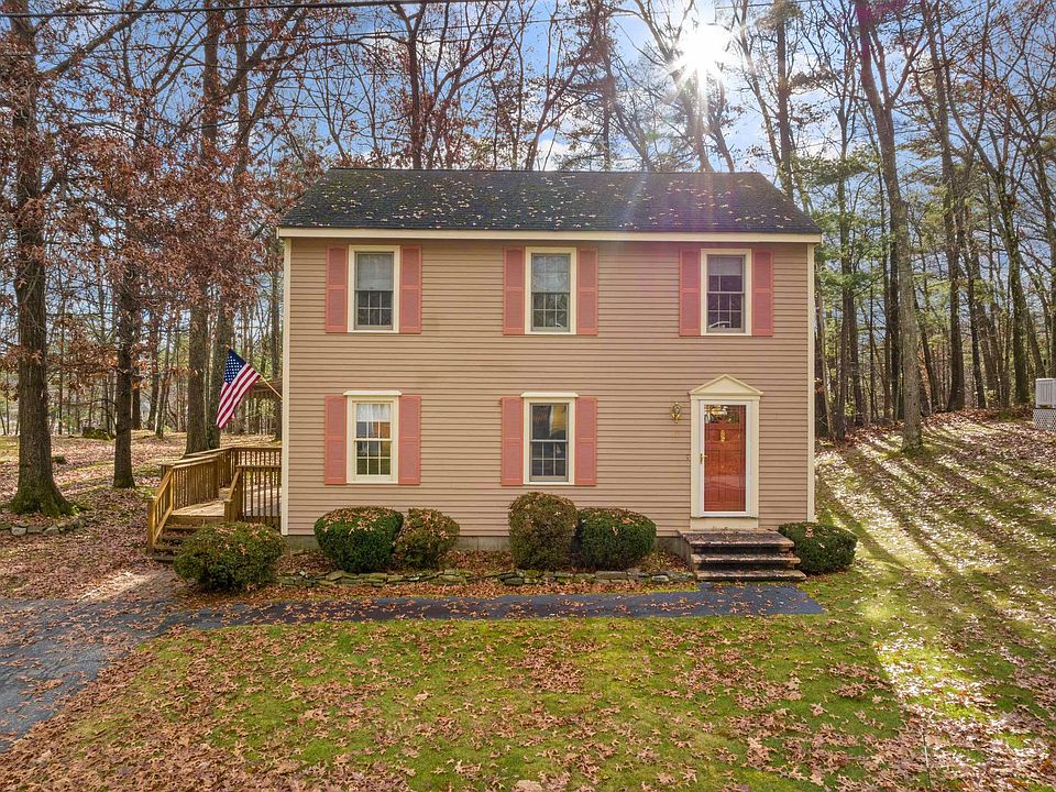 1st image of 10 Beaujolais Drive