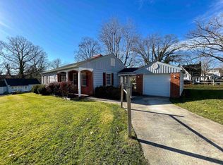 1526 Fairfax Dr, Ashland, KY 41101