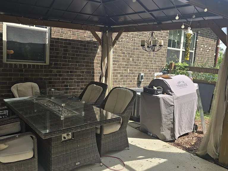 104 Yates Dr — Photo 16