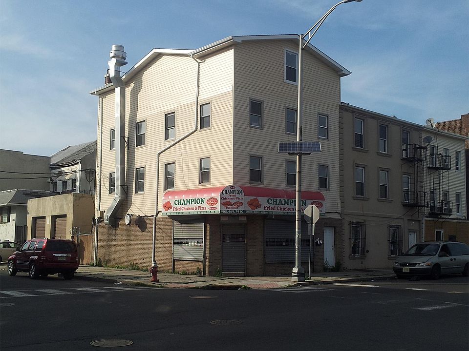 2nd image of 26 1st St #2