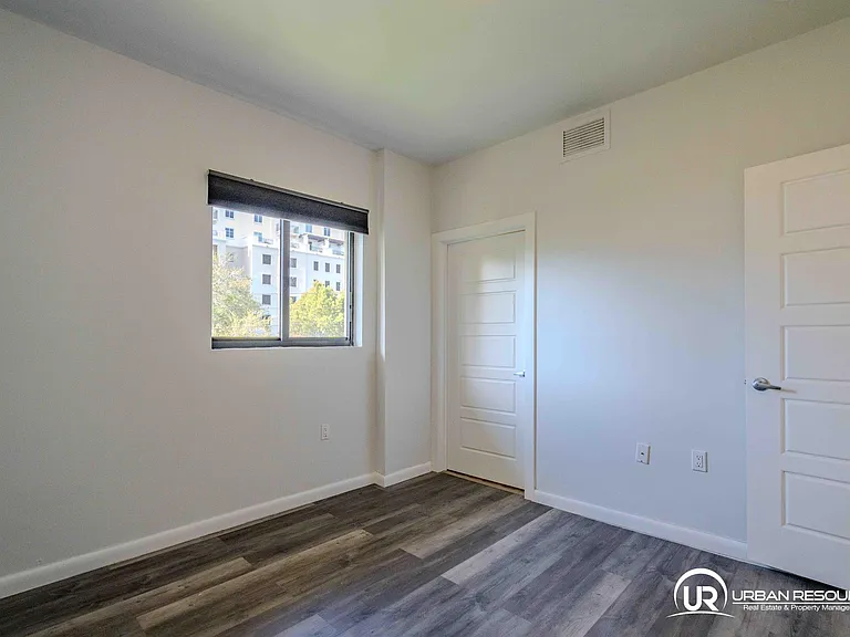 300 Majorca Ave #Penthouse 403 — Photo 35