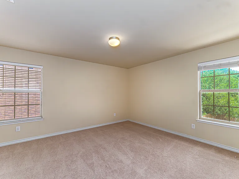 5946 Harbor Glen Dr — Photo 15