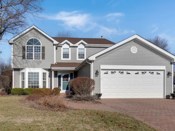 542 Braemar Ln, Barrington, IL 60010