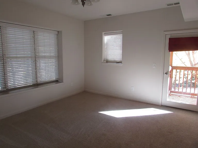 1214 Walnut Ave #8 — Photo 3