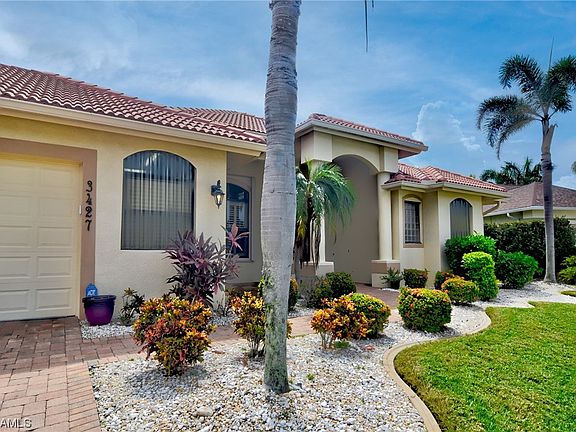 3rd image of 3427 SW 27th Ave