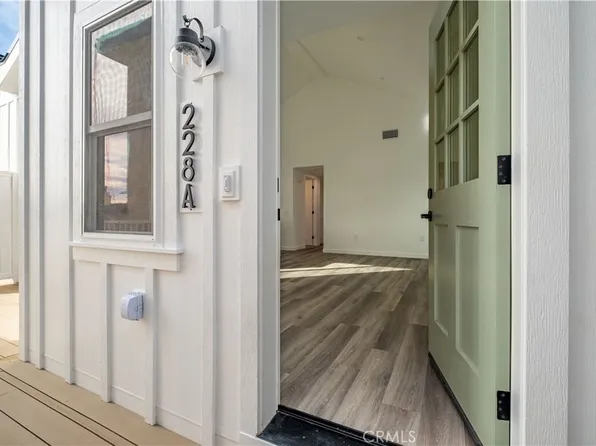 228 Arena St #A, El Segundo, CA 90245