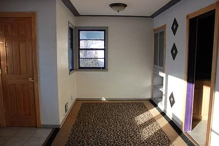 4th image of 210 19th St W
