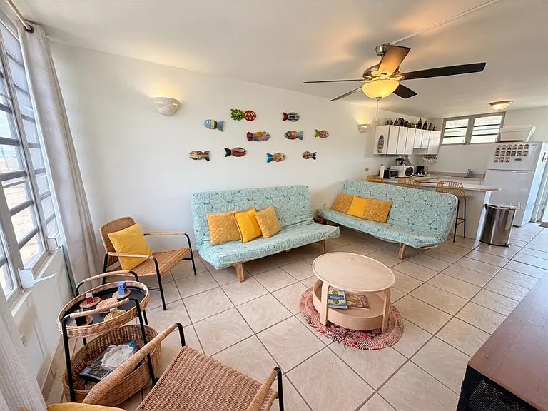 16 Cond — Photo 1