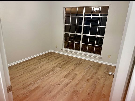 5th image of 1301 Ruiz Dr